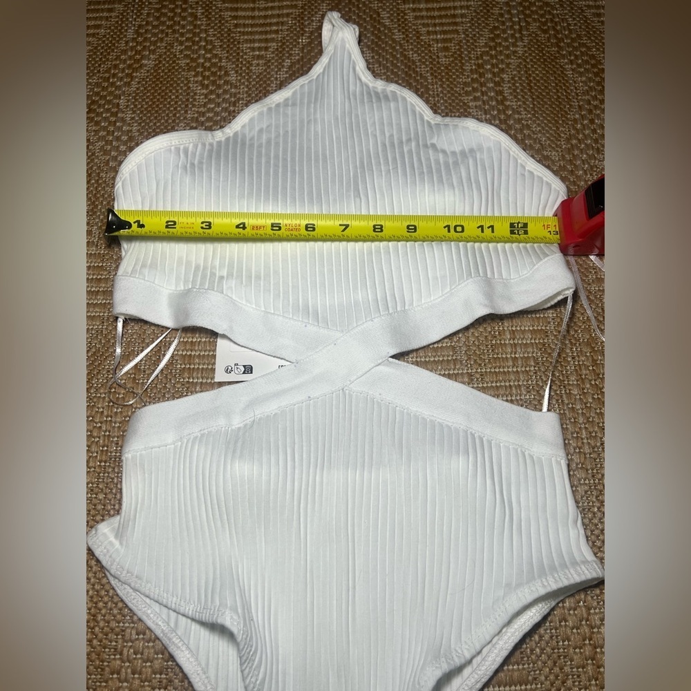 Zara Women's White Cut Out Body Suit, Halter Neck, Size L, NWT - Picture 10 of 13
